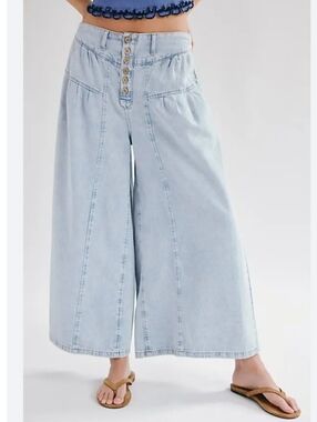 🤍 Free People We the Free light wash pull-on wide-leg cropped jeans